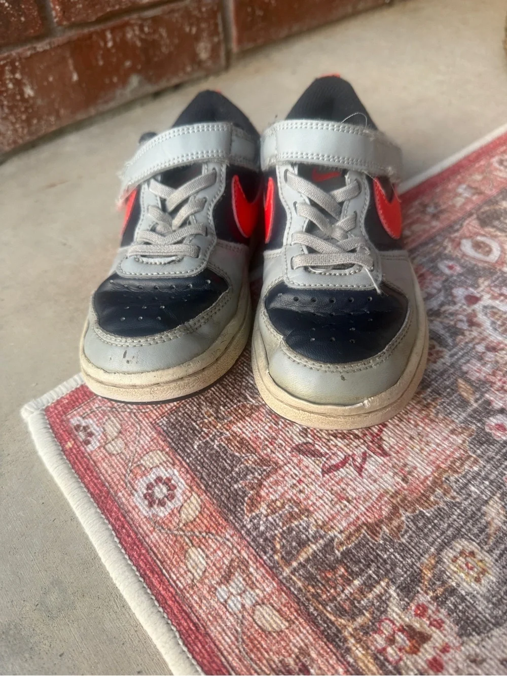 Nike Court Borough Low Regraph Kids Grey and Red Hook-and-Loop Sneakers